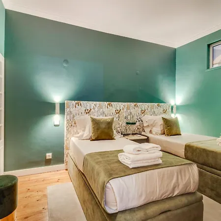 Calcada Do Combro Apartman *