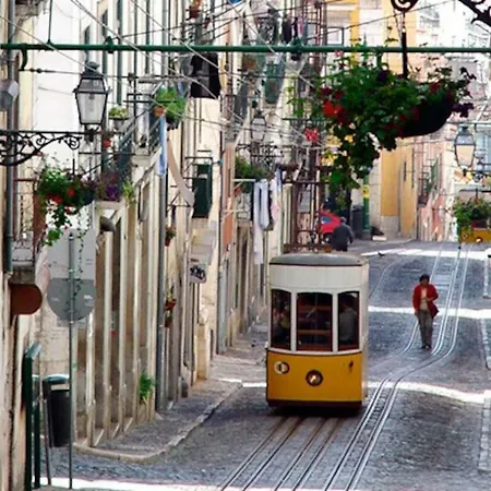 Calcada Do Combro Lissabon